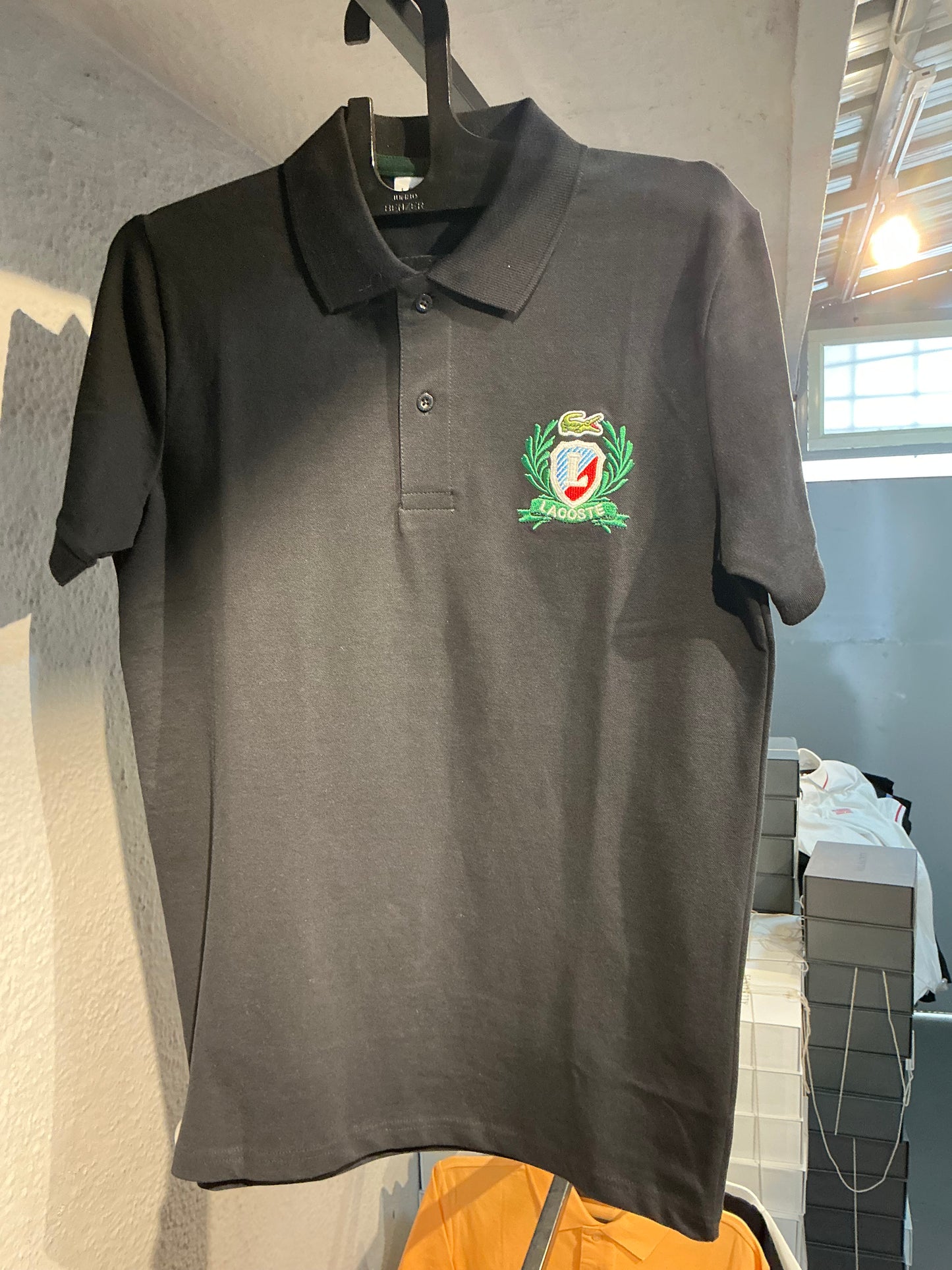 Mens collar tshirt(m)