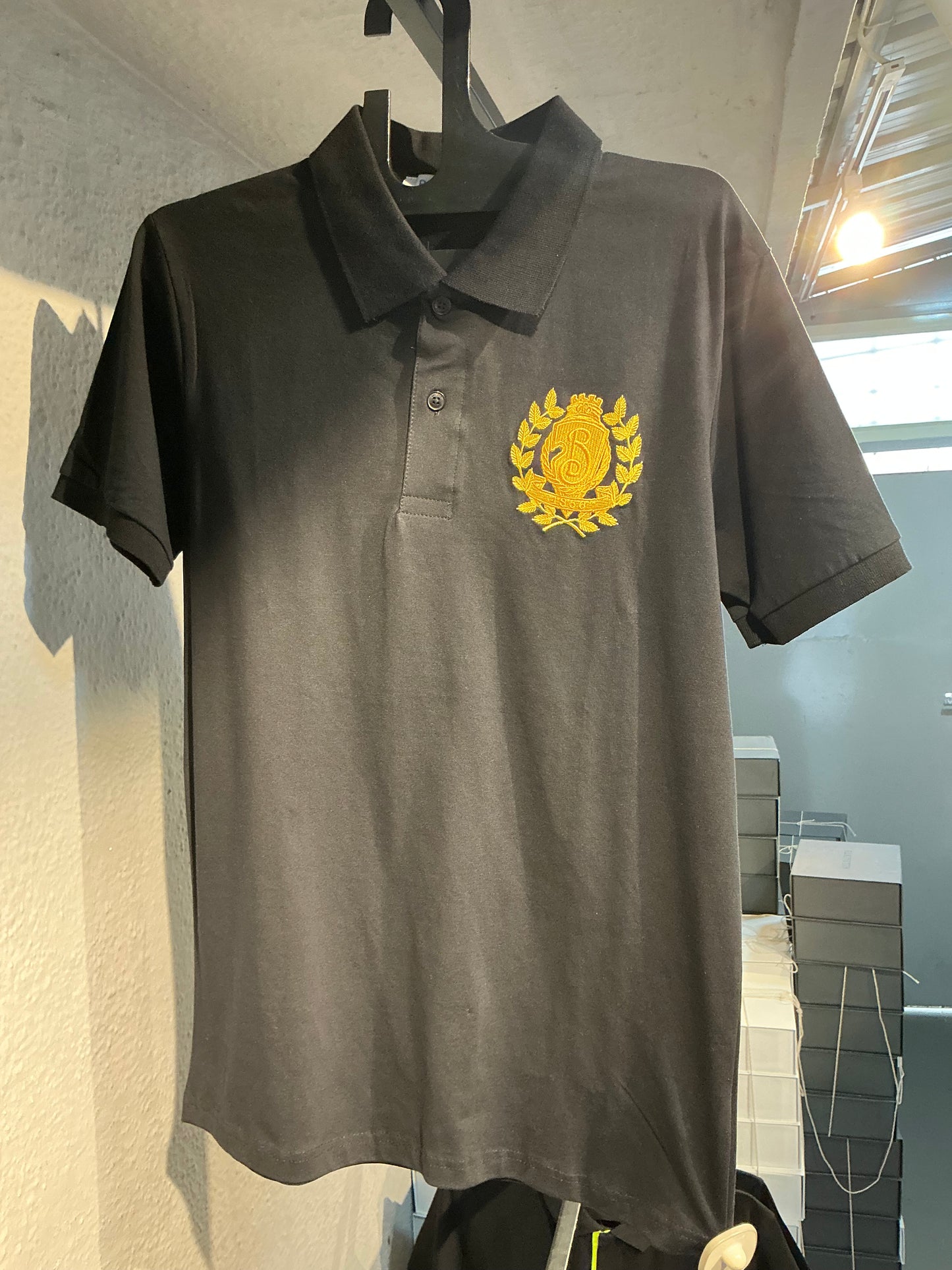 Mens collar tshirt(m)