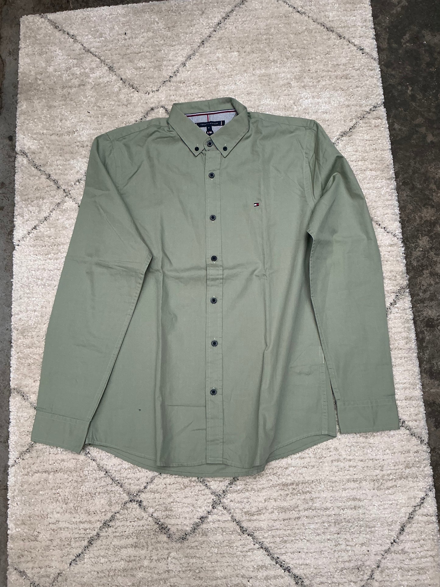 Men’s shirts (M)