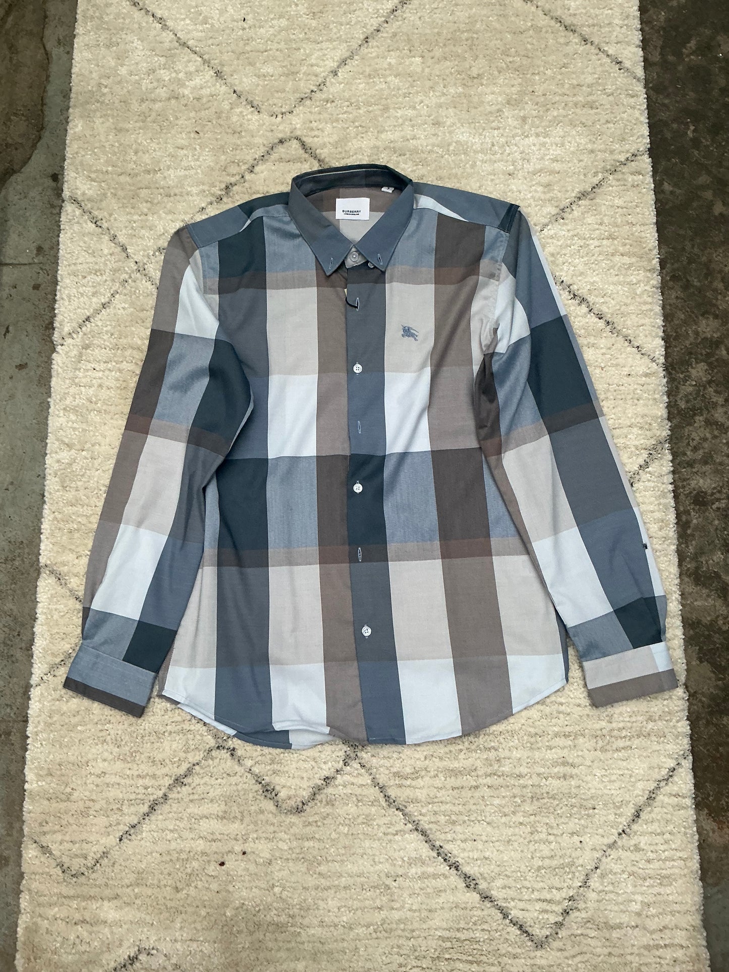 Men’s shirts (M)