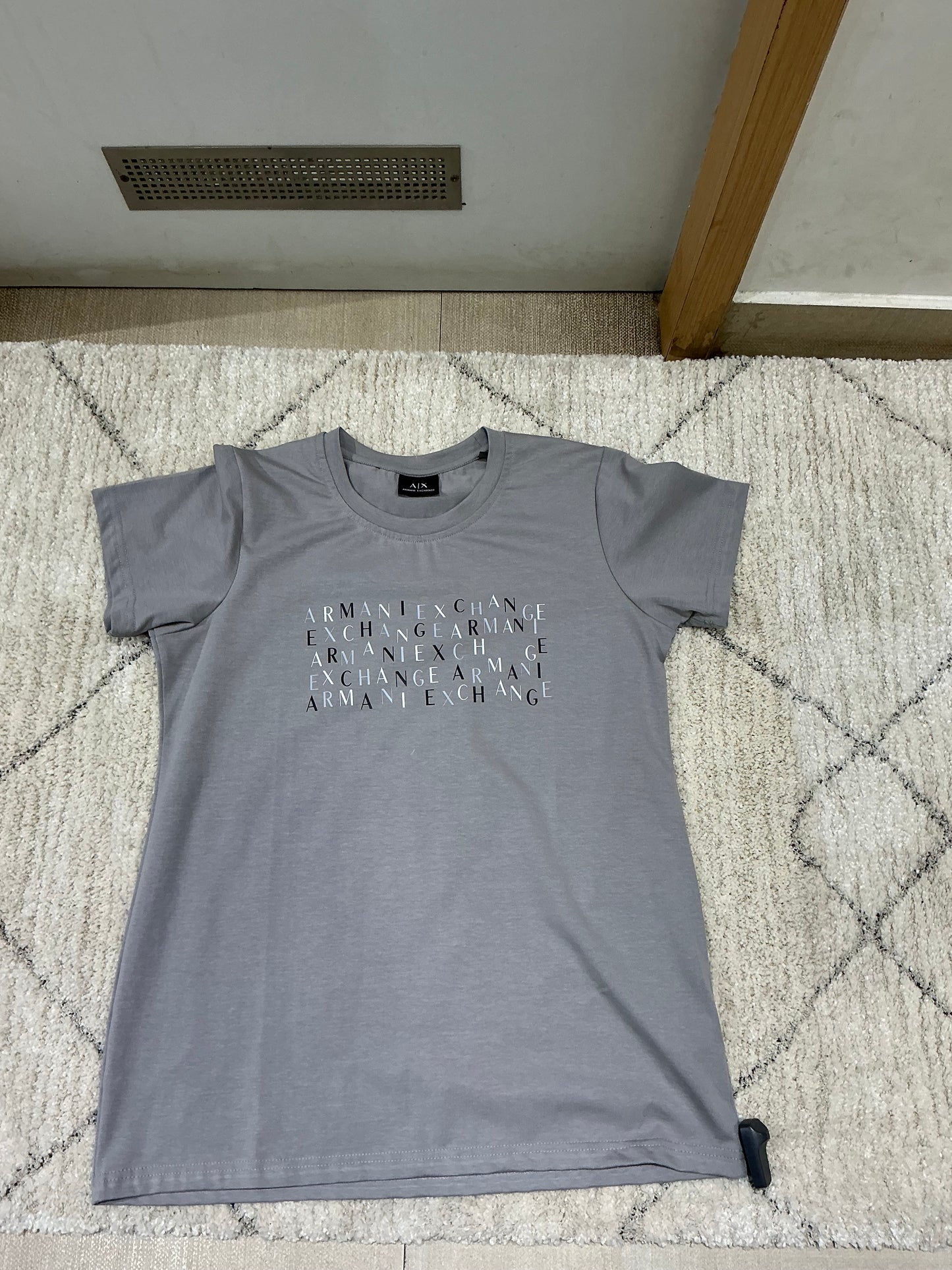Ladies tshirts (L)