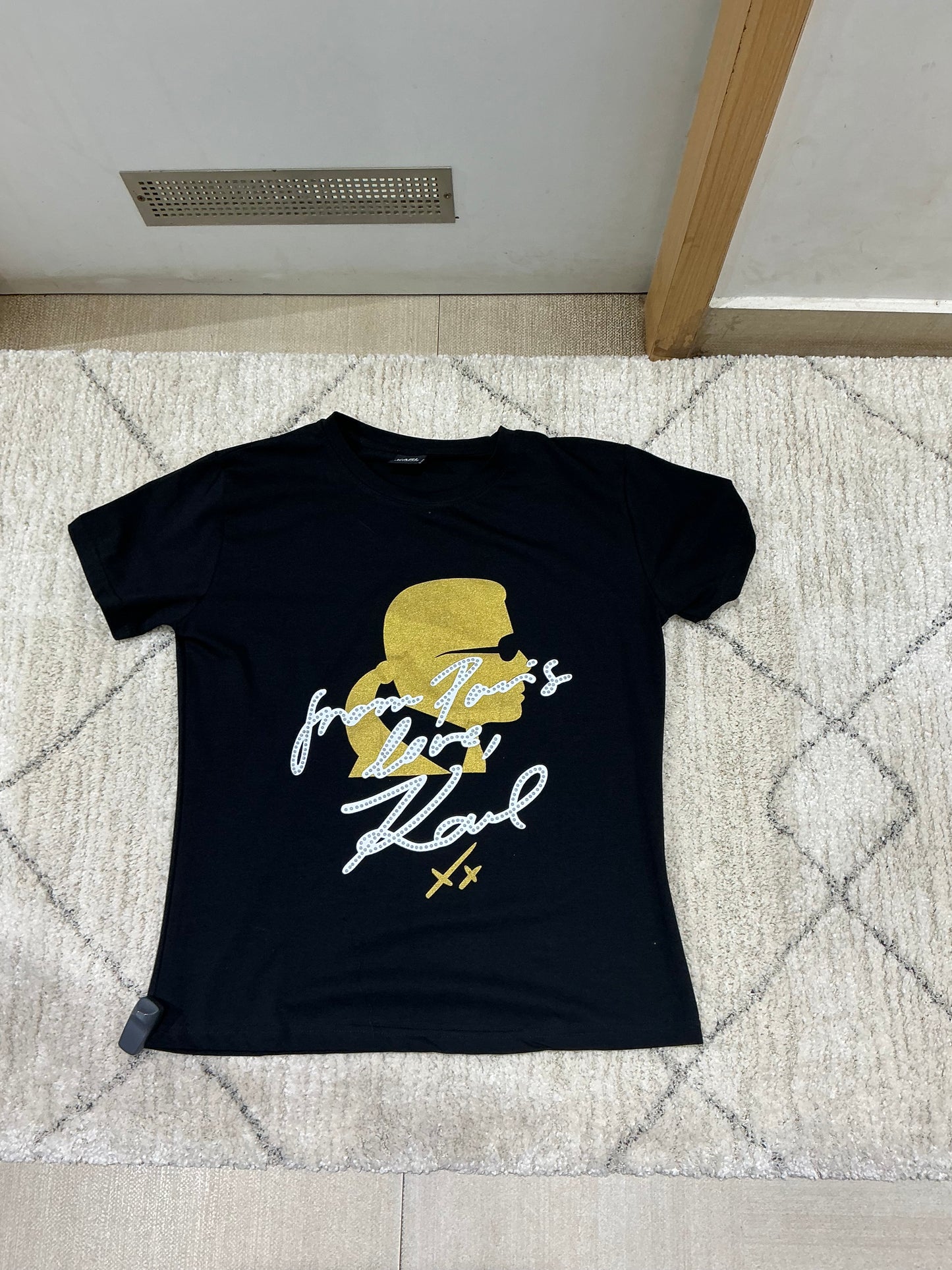 Ladies tshirts (XL)