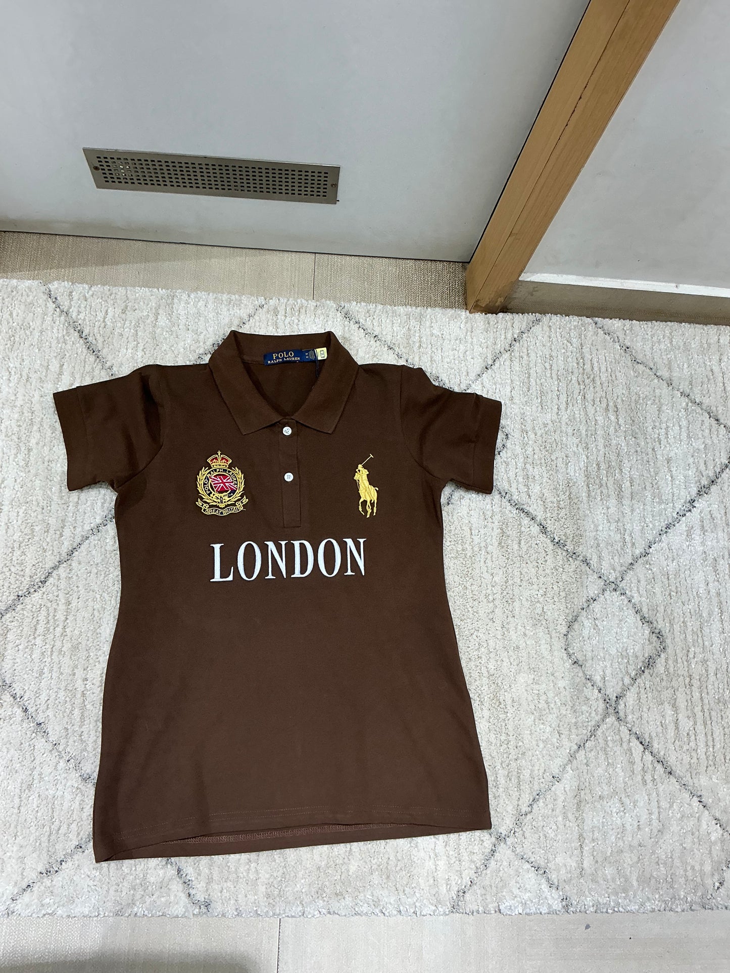 Ladies collar tshirt (M)