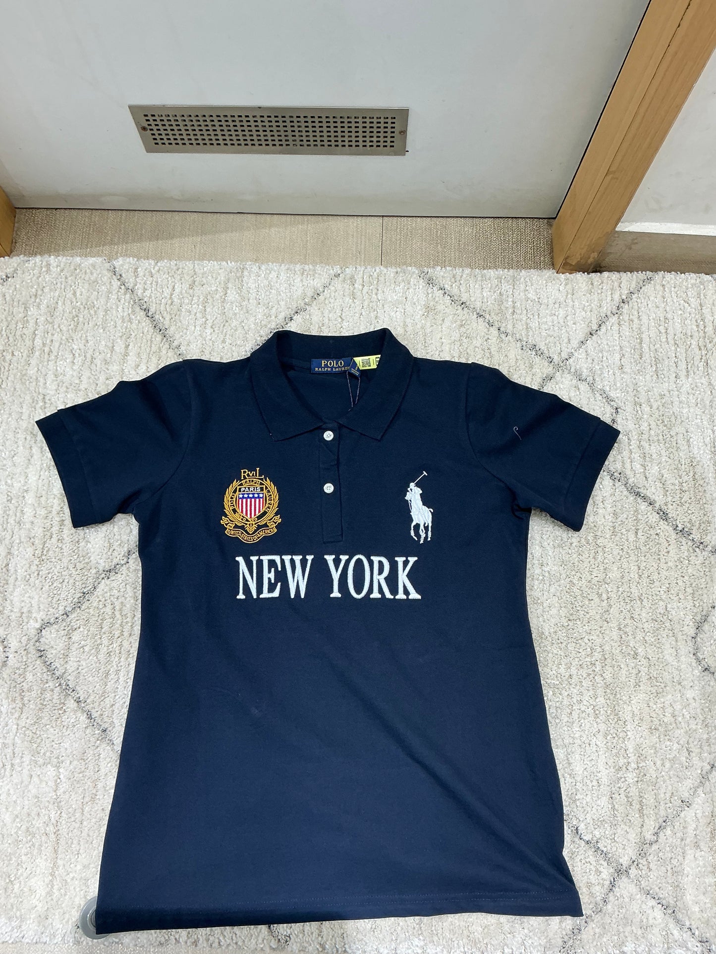 Ladies collar tshirt (L)