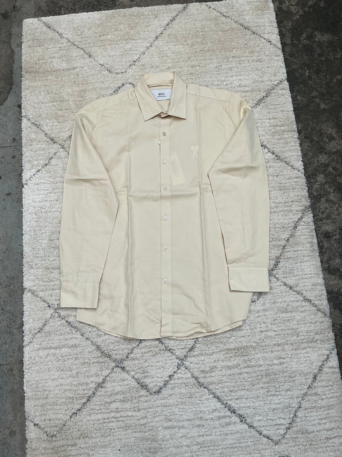 Men’s shirts (M)