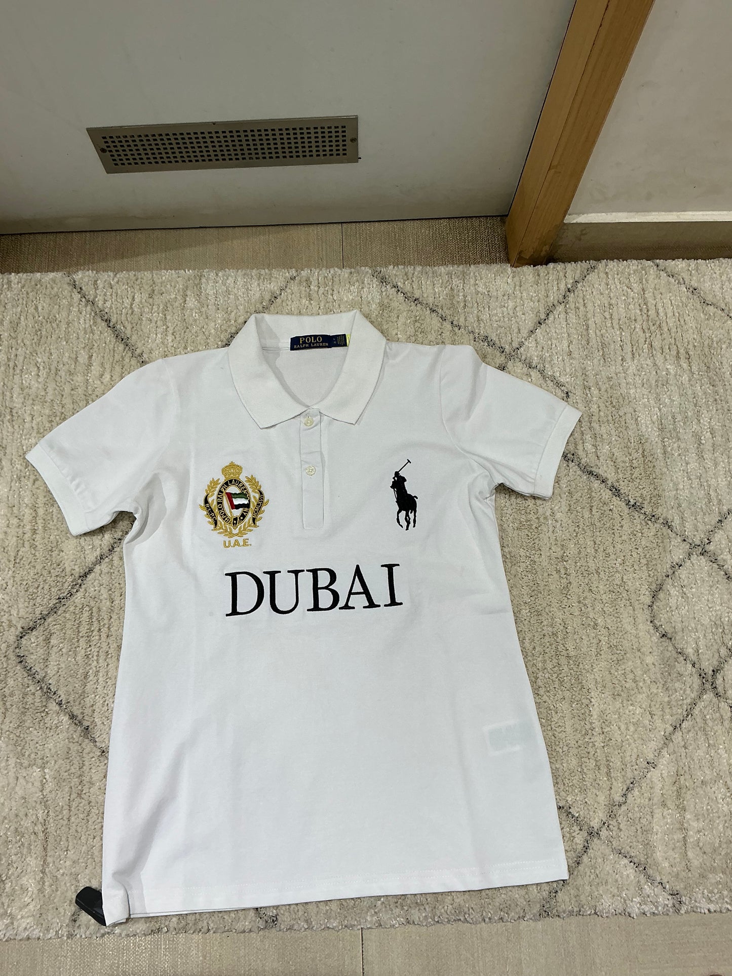 Ladies collar tshirt (L)