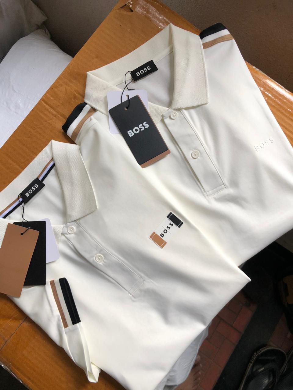 Men’s collar Tshirt white